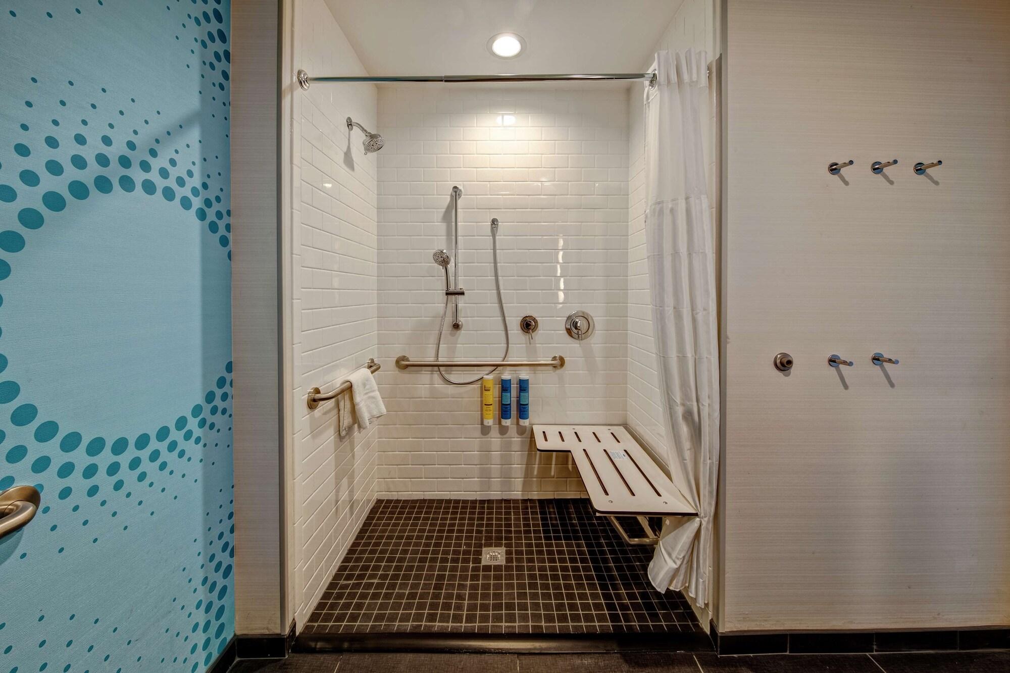 Hotel Tru By Hilton Roanoke Hollins Esterno foto