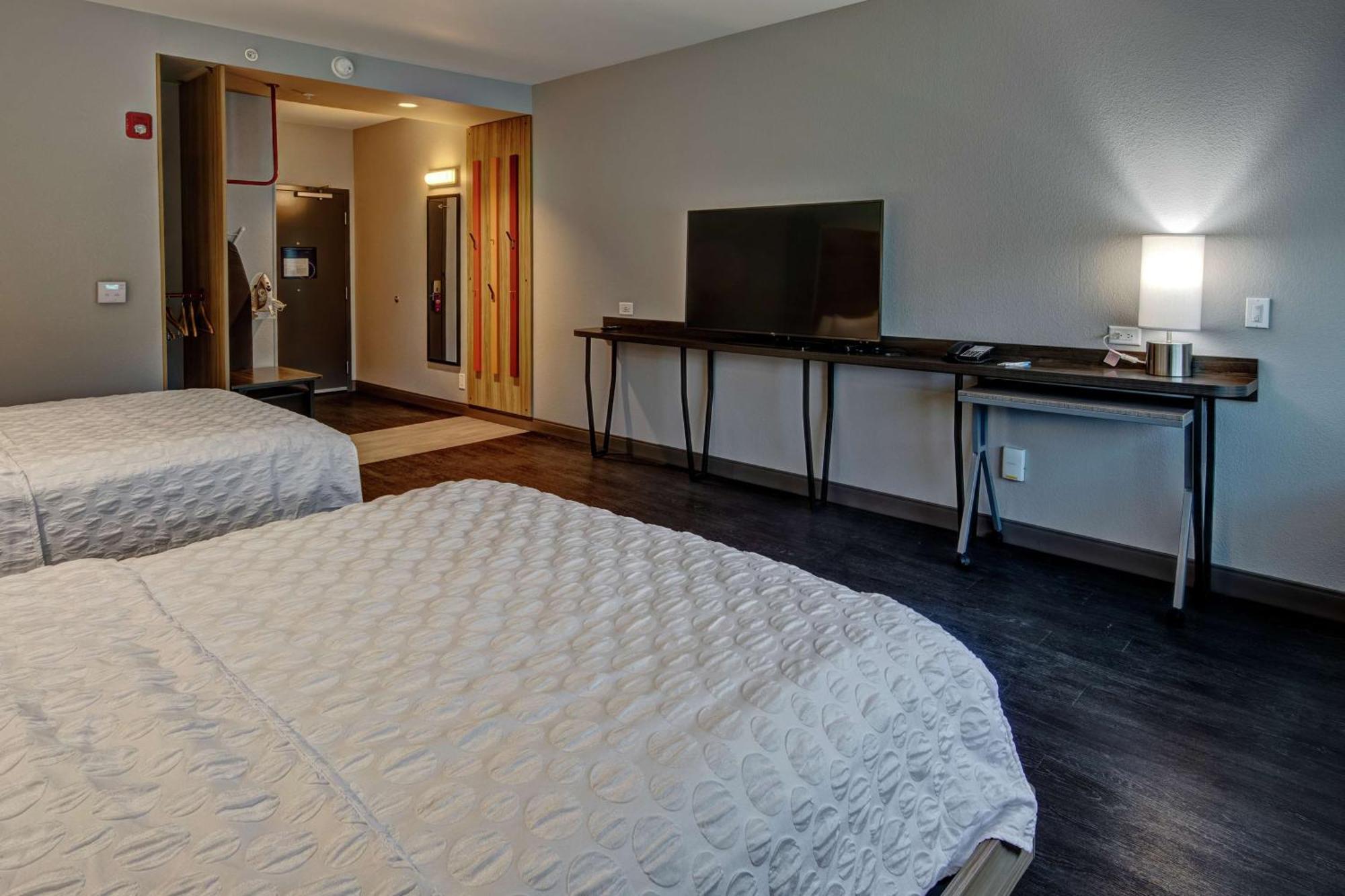 Hotel Tru By Hilton Roanoke Hollins Esterno foto